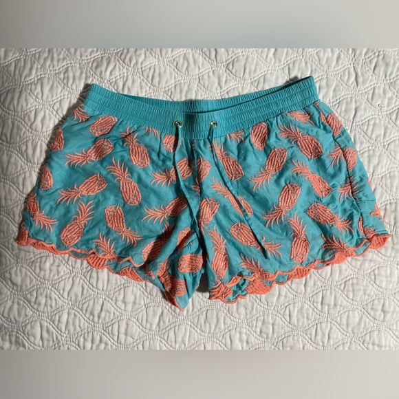 LILLY PULITZER-Pineapple Baybreeze Shorts
Embroidered - Picture 2 of 5
